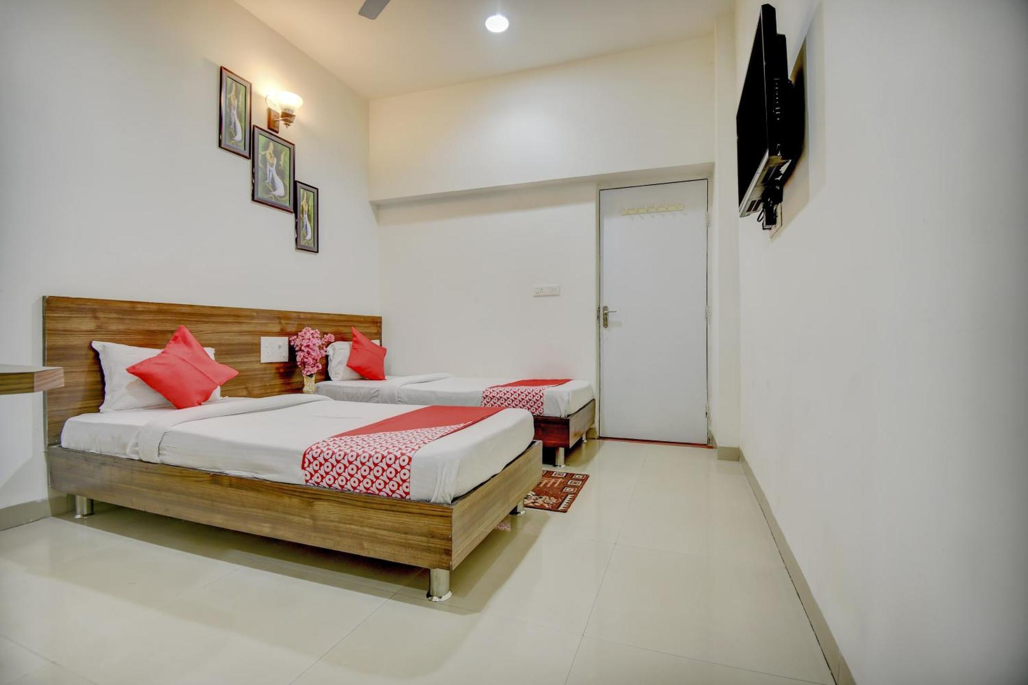 Hotel O Plus Corporate One Khapa  Exterior foto