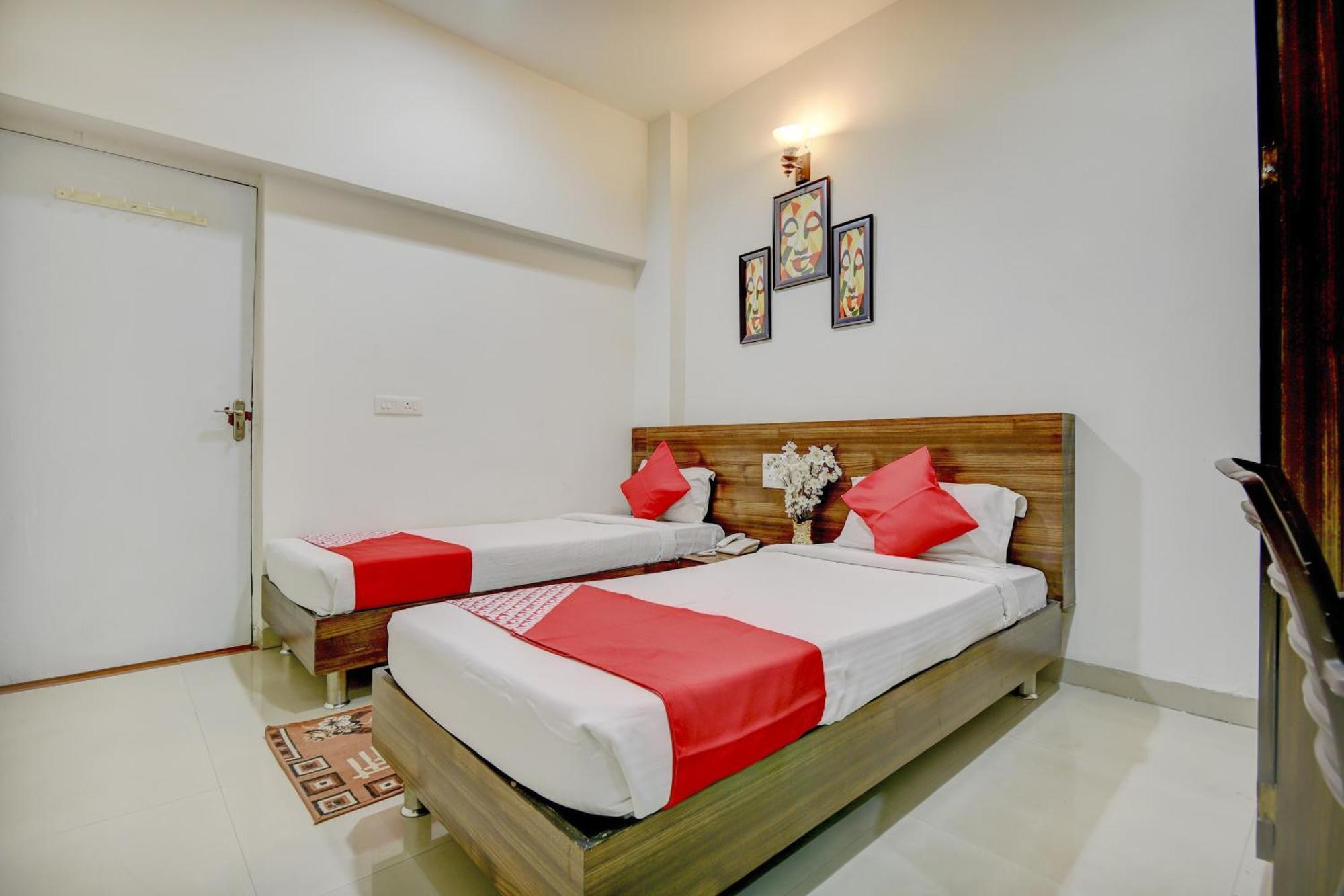 Hotel O Plus Corporate One Khapa  Exterior foto